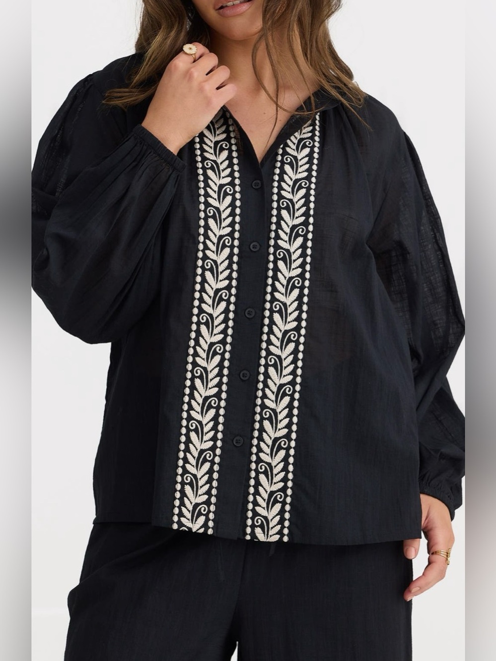 Talisman The Label Cala Embroidered Shirt in black w/ off white